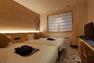 Royal Twin Hotel Kyoto Hachijoguchi 4*,