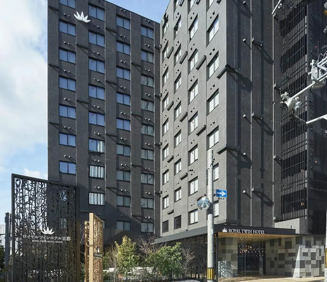 Royal Twin Hotel Kyoto Hachijoguchi 4*,